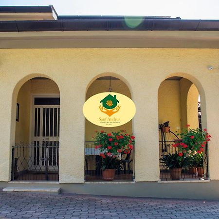 Alloggio Per Uso Turistico Sant'Andrea Lariano Luaran gambar