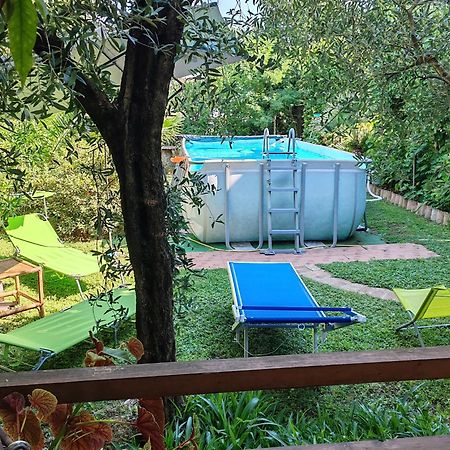 Alloggio Per Uso Turistico Sant'Andrea Lariano Luaran gambar